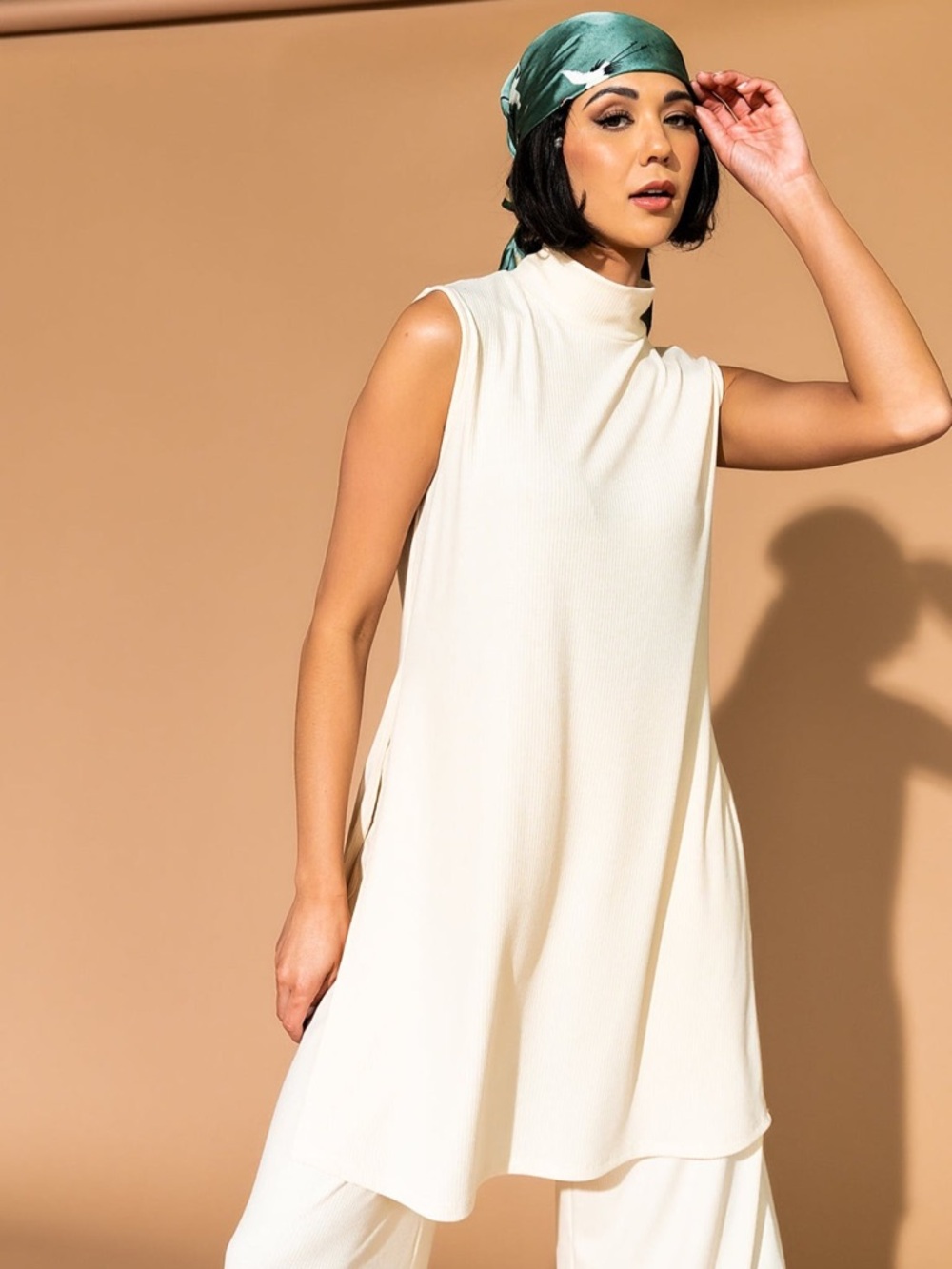 Dressed in LALA Gigi Sleeveless Ribbed Tunic Tank Top in Sand Womens Size 2X - Picture 2 of 6